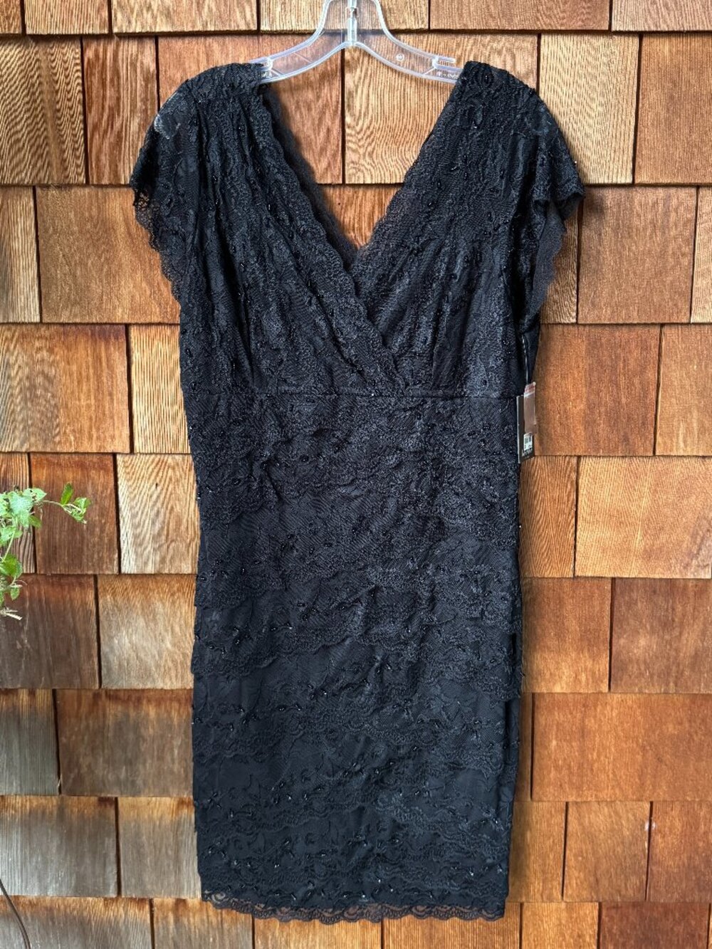 NWT Marina Black Tiered V-Neck Lace Beaded Occasion Cocktail Dress - 16 Petite